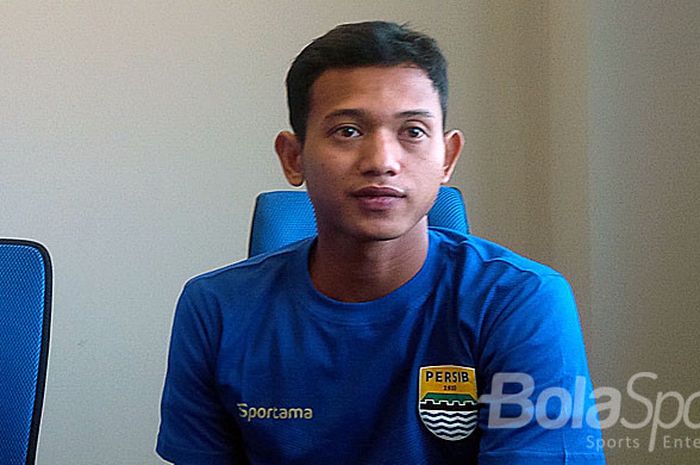 Muchlis Hadi Ning saat diperkenalkan manajemen Persib.