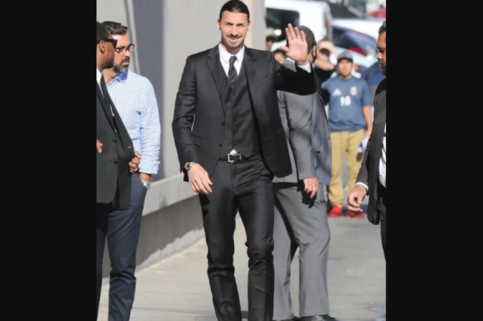 Zlatan Ibrahimovic saat menghadiri acara Jimmy Kimmel, di California, Rabu (18/4/2018)