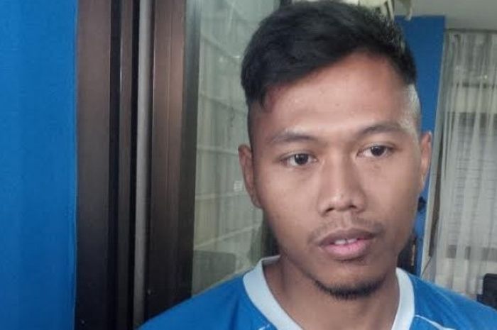 Bek Persib, Tony Sucipto memberikan keterangan ke media terkait kedatangan bintang-bintang baru untu