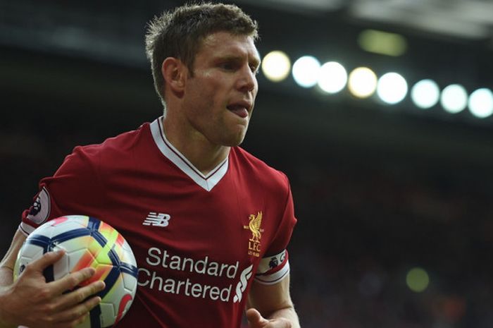  Ekspresi gelandang Liverpool FC, James Milner, dalam pertandingan Liga Inggris 2017-2018 menghadapi Burnley di Stadion Anfield, Liverpool, Inggris, pada 16 September 2017. 