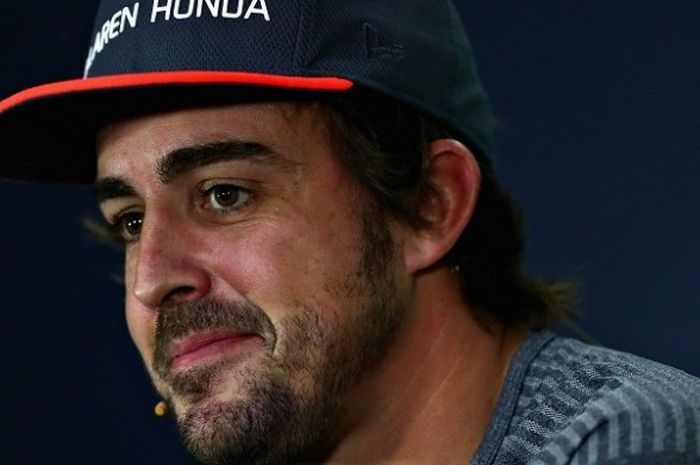 Pebalap asal Spanyol, Fernando Alonso, menjalani konferensi pers menjelang GP Kanada di Montreal, Kamis (8/6/2017).