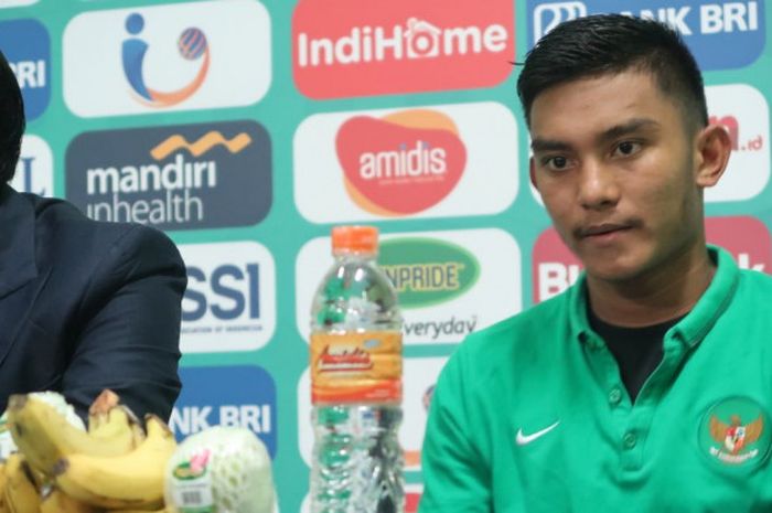 Striker timnas U-19 Indonesia, Muhammad Rafli Mursalim pada konferensi pers seusai laga melawan Filipina, Kamis (5/7/2018).