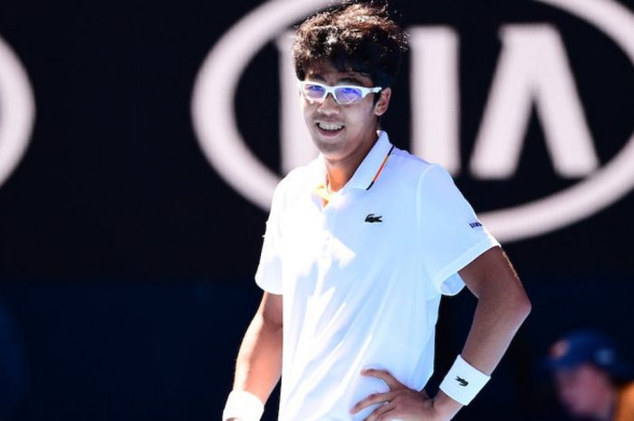 Petenis Korea Selatan, Hyeon Chung, saat pertandingan melawan Tennys Sandgren, Rabu (24/1/2018).