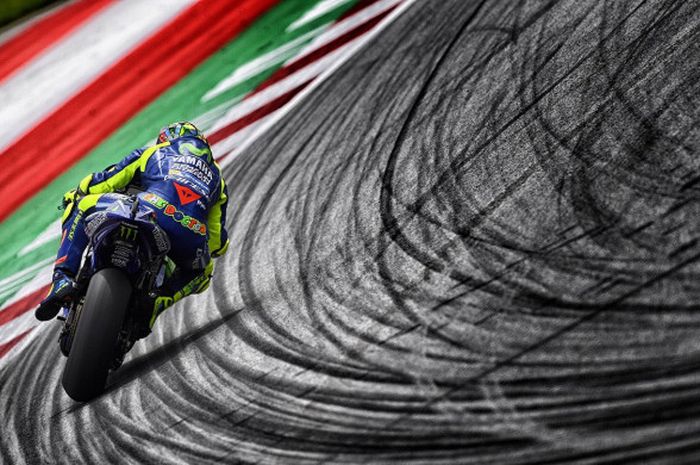 Valentino Rossi pada sesi pre-race di MotoGP Austria, Sabtu (12/8/2017)