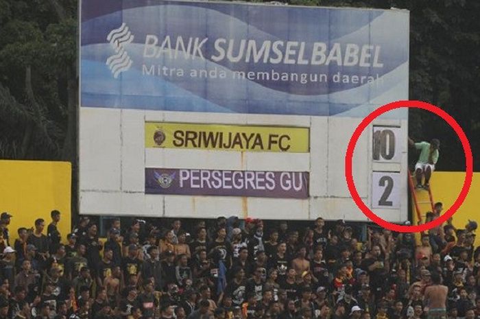 SFC sukses mencukur Yamuna Persegres dengan skor telak 10-2, Minggu (5/11) dalag lanjutan kompetisi Liga 1 Indonesia 2017 