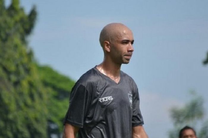 Legiun asing PSIS Semarang, Bruno Silva.