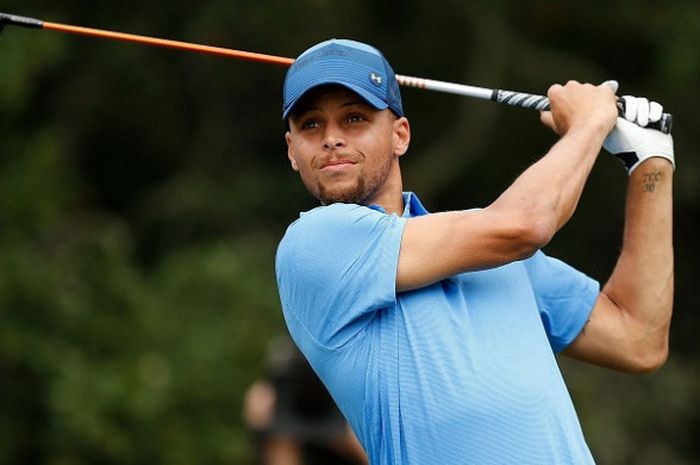 Pebasket NBA, Stephen Curry, tampil dalam turnamen golf profesional Web.com Tour - Ellie Mae Classic, di Hayward, California, Amerika Serikat, Kamis (3/8/2017).