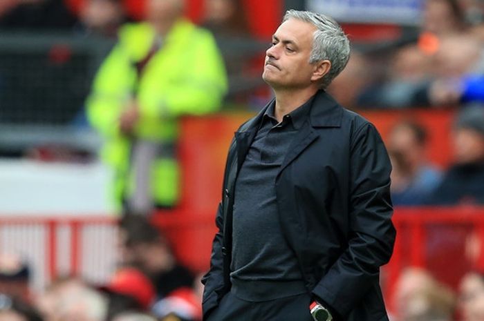 Ekspresi pelatih Manchester United, Jose Mourinho, dalam laga Liga Inggris kontra Wolverhampton Wanderers di Stadion Old Trafford, Manchester, Inggris pada 22 September 2018.