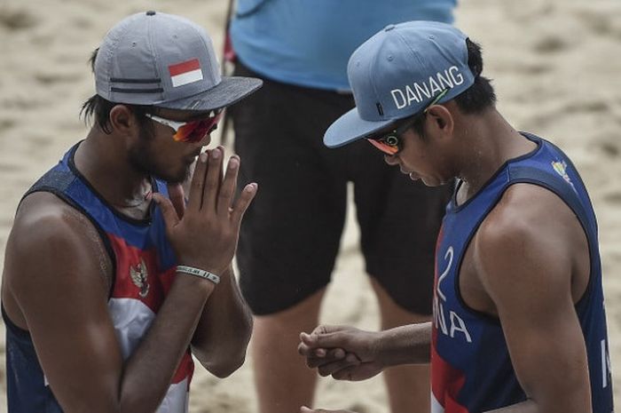 Pebola voli pantai putra Indonesia Gilang Ramadhan (kiri)/Danangsyah Yudistira Pribadi (kanan) menjadi tumpuan Indonesia pada final SEA Games 2023