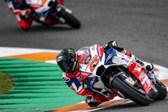  Pebalap Pramac Racing, Francesco Bagnaia, saat melakukan tes IRTA di Sirkuit Ricardo Tormo, Valencia, Selasa (20/11/2018). 