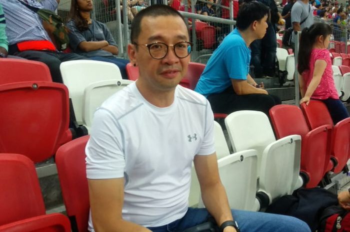 BolaSport.com saat bertemu dengan Justinus Lhaksana di National Stadium, Singapura, Sabtu (28/9/2018