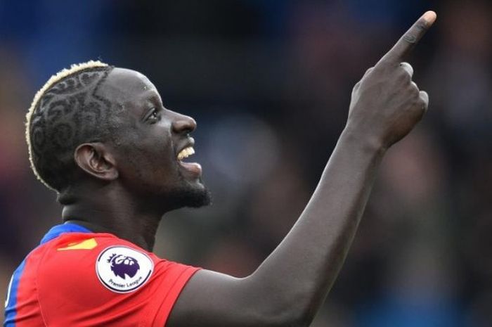 Mamadou Sakho (Crystal Palace) menunjukkan ekspresi kegembiraan  saat melawan Watford di Selhurst Park. Palace menang 1-0.