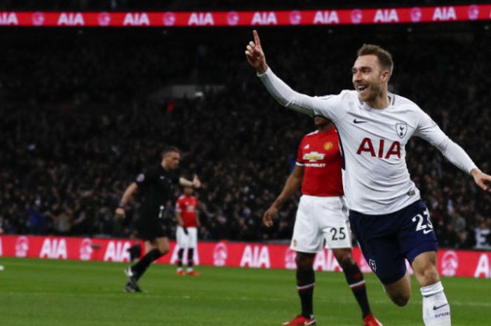 Selebrasi gelandang Tottenham Hotspur, Christian Eriksen, setelah berhasil membobol gawang Manchester United dalam laga Liga Inggris 2017-2018 di Stadion Wembley, London, Inggris, pada Rabu (31/1/2018).