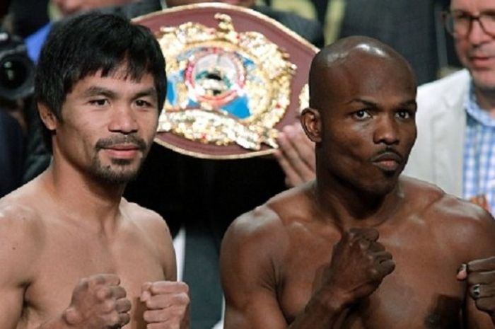 Manny Pacquiao dan Timothy Bradley dalam acara timbang badan jelang duel keduanya di MGM Grand Arena, Jumat (8/4/2016). 