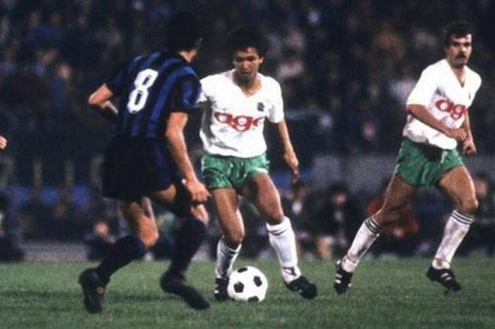 Fandi Ahmad saat bermain dengan klub Belanda, FC Groningen pada tahun 1983 hingga 1985.