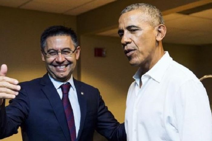 Presiden Barcelona, Josep María Bartomeu bertemu dengan Barack Obama di Washington.