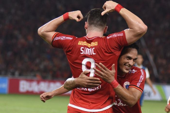 Selebrasi striker Persija, Marko Simic, seusai mencetak gol ke gawang Arema FC pada pekan kedua Liga 1 musim 2018 di Stadion Utama Gelora Bung Karno (SUGBK), Sabtu (31/3/2018).