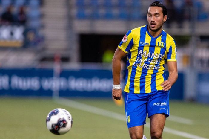 Striker RKC Waalwijk, Ezra Walian.