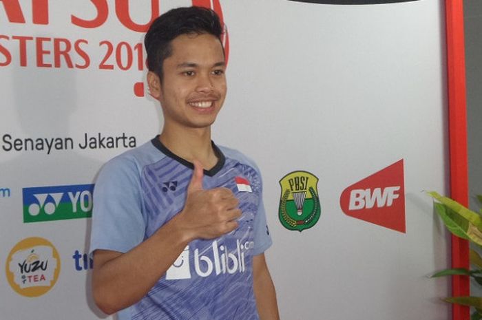 Pebulu tangkis tunggal putra nasional, Anthony Sinisuka Ginting, berpose seusai menjalani laga final Indonesia Masters 2018, di Istora Senayan, Jakarta, Minggu (28/1/2018).