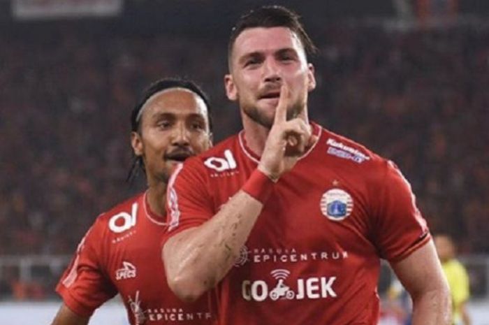  Marko Simic selebrasi usai mencetak gol pertama Persija Jakarta ke gawang Arema FC dalam Liga 1 2018 di Stadion Utama Gelora Bung Karno, Jakarta, Sabtu (31/3/2018) malam WIB. 