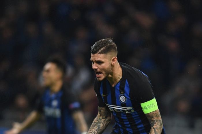 Penyerang Inter Milan, Mauro Icardi, merayakan gol yang dicetak ke gawang FC Barcelona dalam laga Grup B Liga Champions di Stadion Giuseppe Meazza, Milan, Italia pada 6 November 2018.