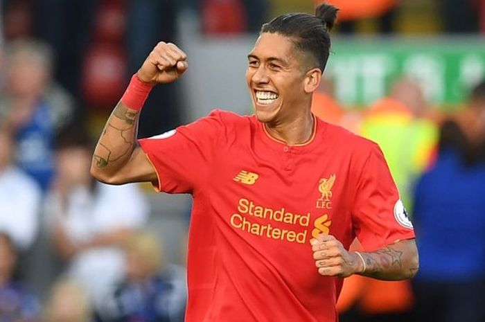 Ekpresi kegembiraan penyerang Liverpool FC, Roberto Firmino, setelah menjebol gawang Leicester City dalam laga Premier League di Stadion Anfield, Liverpool, 10 September 2016.