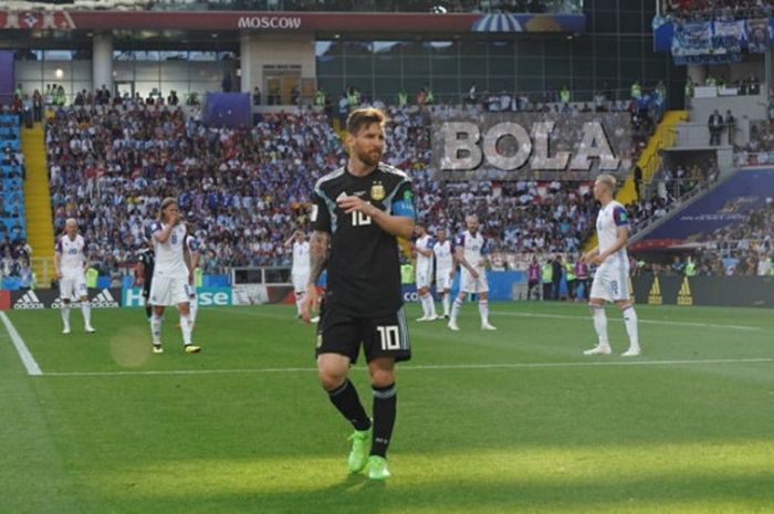 Penyerang Timnas Argentina, Lionel Messi, dalam laga Grup  D melawan Islandia di Spartak Stadium, Moskow, Rusia, 16 Juni 2018.