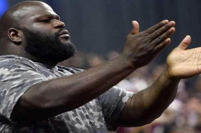 Mark Henry bakal menerima penghargaan dari WWE.