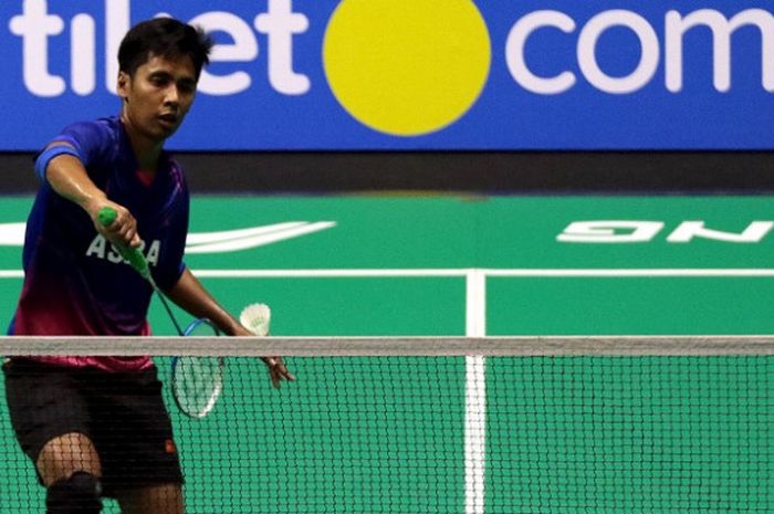 Pebulu tangkis tunggal putra nasional, Alamsyah tampil pada final Djarum Sirnas Li Ning Riau Open 2018 yang berlangsung di GOR Gelanggang Remaja, Pekanbaru, Riau, Sabtu (28/4/2018).