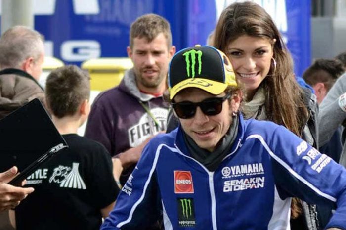 Valentino Rossi dan Linda Morselli.