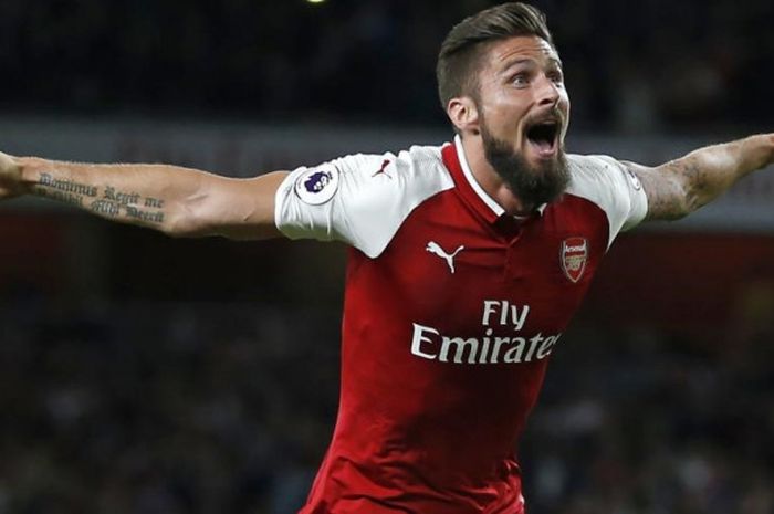 Aksi selebrasi striker Arsenal, Olivier Giroud, selepas menjebol gawang Leicester City pada laga Liga Inggris di Stadion Emirates, London, 11 Agustus 2017.