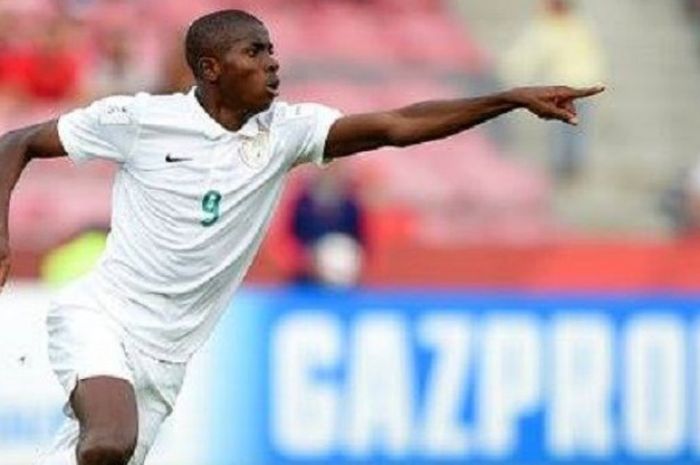 Penyerang Victor Osimhen saat membela timnas Nigeria.