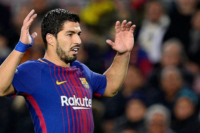 Reaksi Penyerang Barcelona, Luis Suarez, saat tampil melawan Sporting CP dalam laga lanjutan Liga Champions 2017-2018 di Stadion Camp Nou, Barcelona, pada 5 Desember 2017.