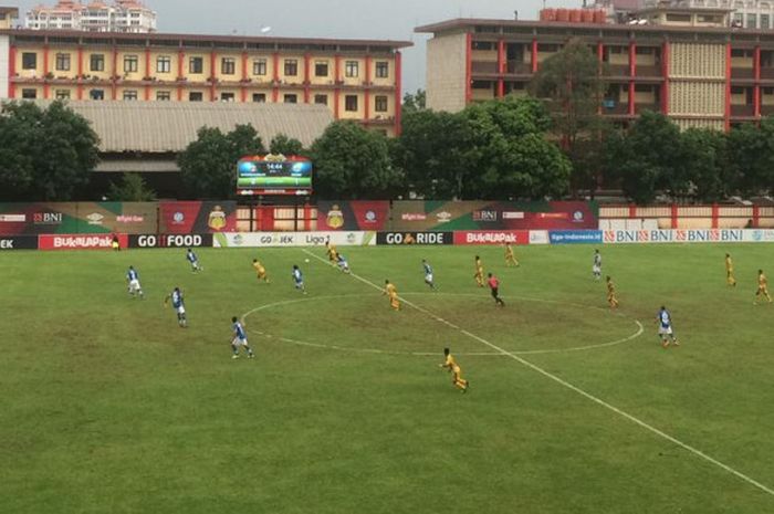 Bhayangkara FC menjamu Persib Bandung pada laga pekan ke-29 Liga 1 2018 di Stadion PTIK, Kebayoran Lama, Jakarta Selatan, Sabtu (3/11/2018) sore WIB. 