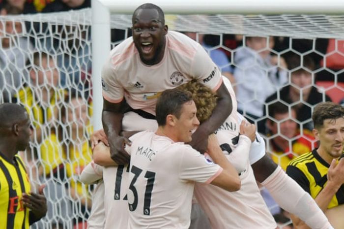 Striker Manchester United, Romelu Lukaku, dalam laga melawan Watford di Vicarage Road dalam lanjutan Liga Inggris, Sabtu (15/9/2018).