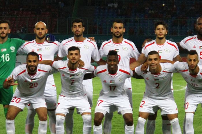 Skuat timnas U-23 Palestina berpose sebelum laga kontra timnas U-23 Indonesia pada cabang sepak bola Asian Games 2018 Grup A di Stadion Chandrabhaga, Bekasi, Rabu (15/8/2018).