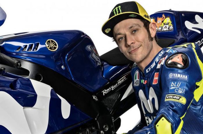   Valentino Rossi bersama motor Yamaha M1 2018.  