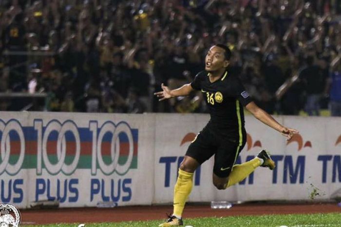 Selebrasi pemain timnas Malaysia, Syazwan Zainon seusai mencetak gol penyama ke gawang timnas Hong Kong pada laga lanjutan Grup B kualifikasi Piala Asia 2019 di Stadion Hang Jebat, Melaka, Selasa (5/9/2017) malam. 