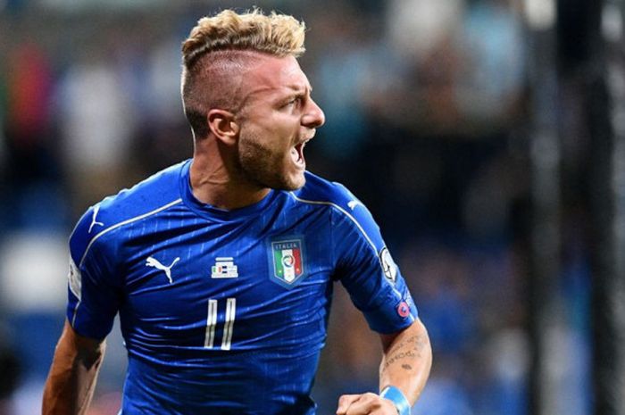 Striker Italia, Ciro Immobile, merayakan gol yang dia cetak ke gawang Israel dalam laga Kualifikasi Piala Dunia 2018 zona Eropa di Stadion Mapei, Reggio Emilia, pada 5 September 2017.