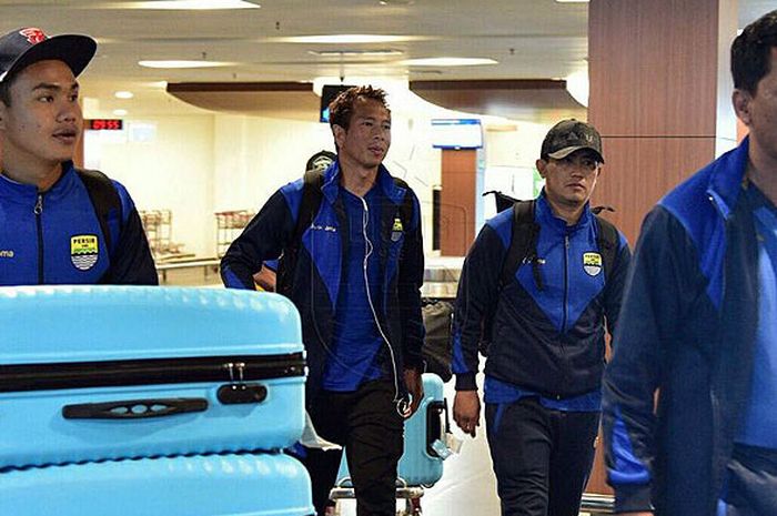 Pemain Persib Bandung saat tiba di Bandara Husein Sastranegara, Senin (2/10/2017) siang WIB.