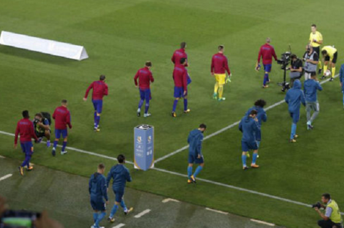 Barcelona tolak berikan guard of honour