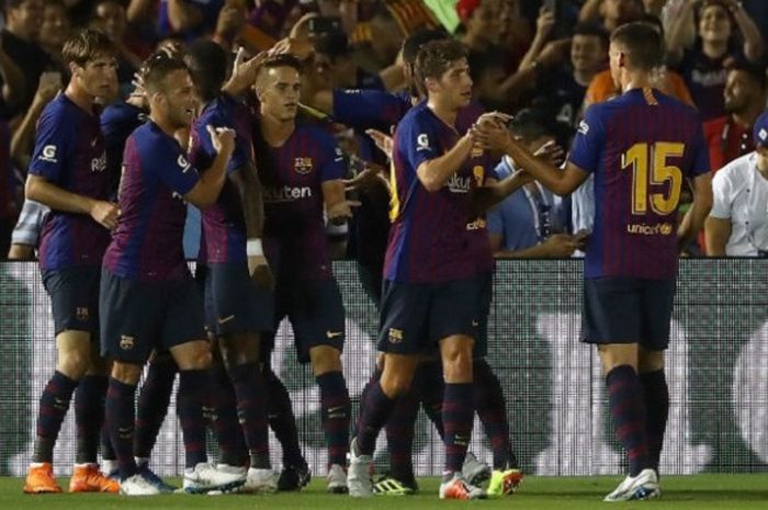 Para pemain Barcelona merayakan gol  ke gawang Tottenham Hotspur dalam lanjutan ICC 2018, Minggu (29/7/2018), di Stadion Rose Bowl, Amerika Serikat.