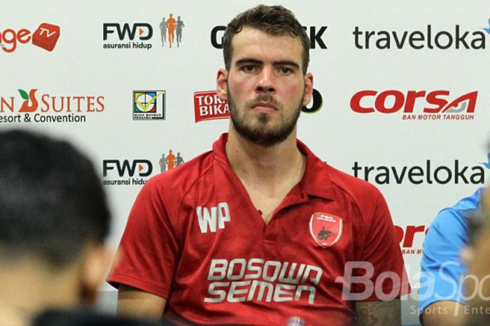 Willem Jan Pluim (PSM Makassar) dalam jumpa pers laga tandang di Stadion Kanjuruhan.