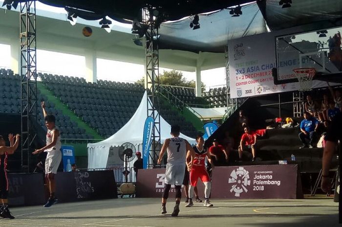 Tim basket 3x3 putra Indonesia menghadapi Malaysia pada laga semifinal Asia Challenge 2017 di Center Court, GBK, Sabtu (2/12/2017).