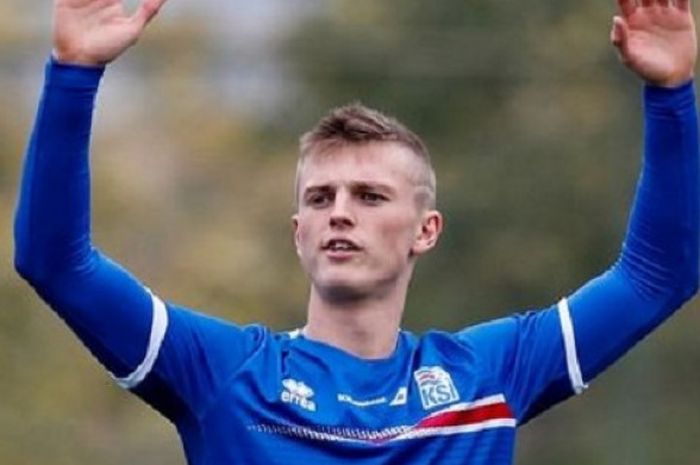 Pemain Islandia, Albert Gudmundsson. 