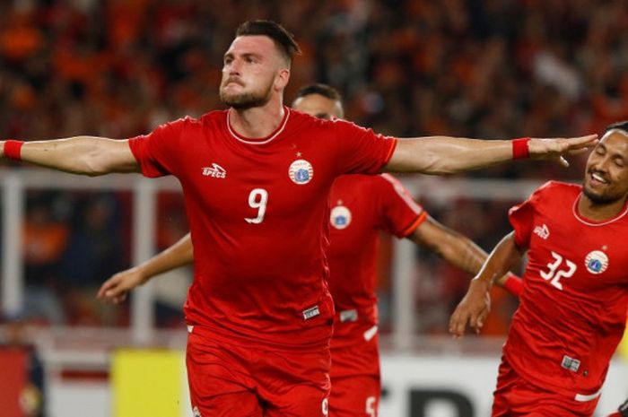 Marko Simic melakukan selebrasi usai mencetak gol kedua Persija ke gawnag Johor Darul Takzim di Stadion Utama Gelora Bung Karno, jakarta, Selasa, 10 April 2018