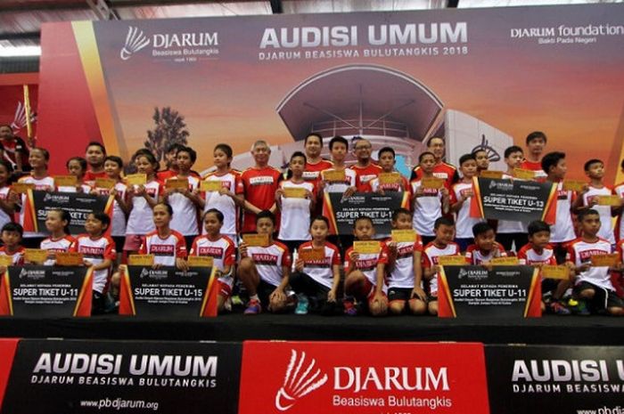 Sebanyak 32 peserta  Audisi Umum Djarum Beasiswa Bulu Tangkis Purwokerto 2018 yang digelar di GOR Satria, 21-23 Juli lolos dan mendapatkan super tiket untuk final audisi di Kudus.