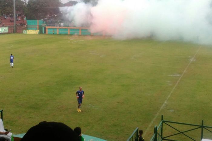 Markus Haris Maulana memperkuat Bogor FC melawan Persikabo Bogor, di Stadion Mini Cibinong, Sabtu (16/12/2017).