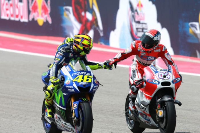 Valentino Rossi memberikan komentar soal performa impresif Andrea Dovizioso di MotoGP Valencia 2018.