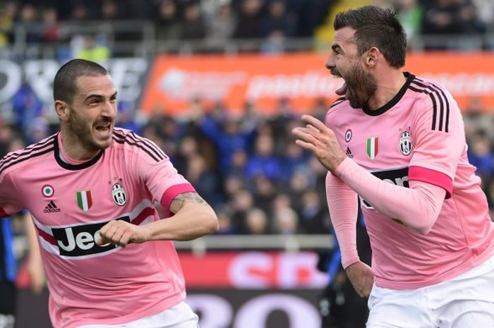  Pemain bertahan Juventus, Andrea Barzagli, melakukan selebrasi usai mencetak gol tunggal kemenangan 1-0 atas Atalanta di Stadion Atleti Azzurri d'Italia pada 6 Maret 2016. 